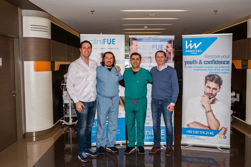 equipo cliniFUE con doctores Dr Ziya y Dr Hamid LIV Hospital